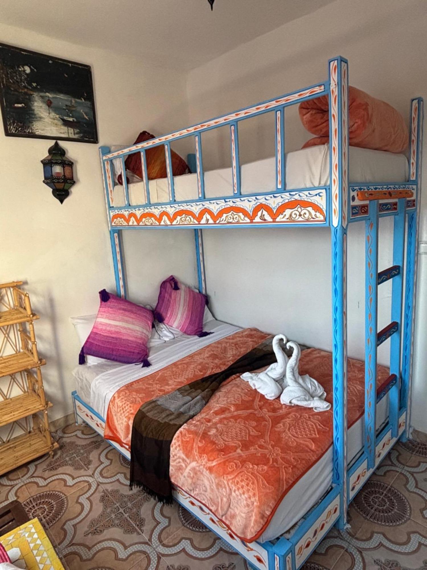 Hotel Sakura Chefchaouen Esterno foto