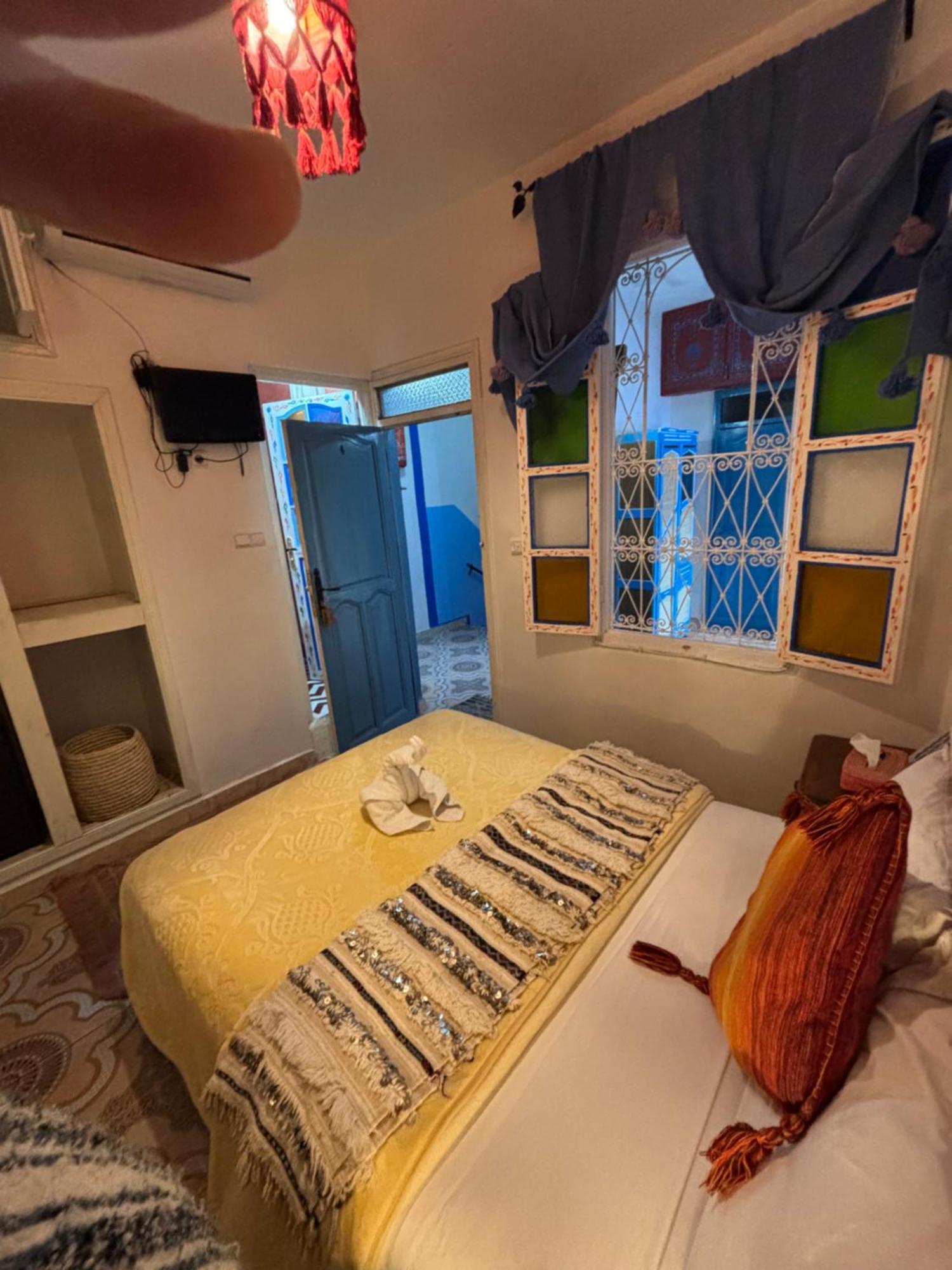 Hotel Sakura Chefchaouen Esterno foto